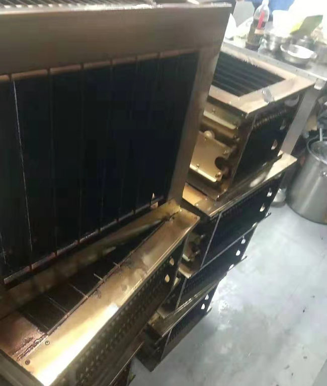 大型食堂油烟机清洗前